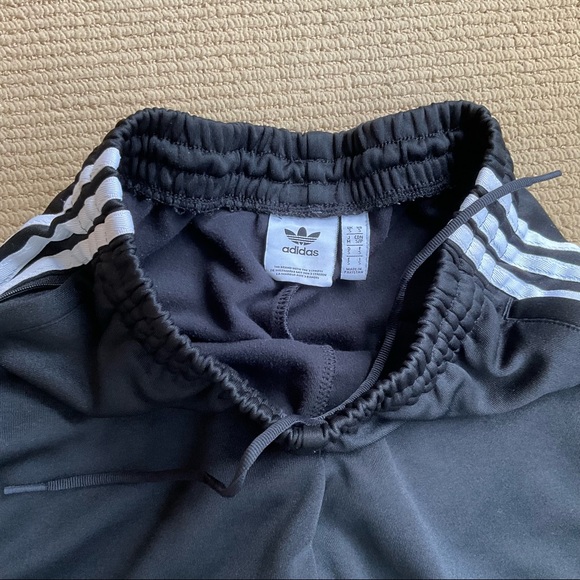Classic Adidas Sweatpants Size S - Picture 2 of 6